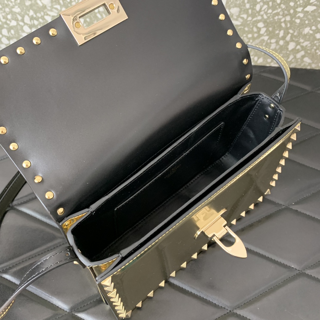 Valentino Garavani Rockstud Big Shoulder Bag in Gold Smooth Leather